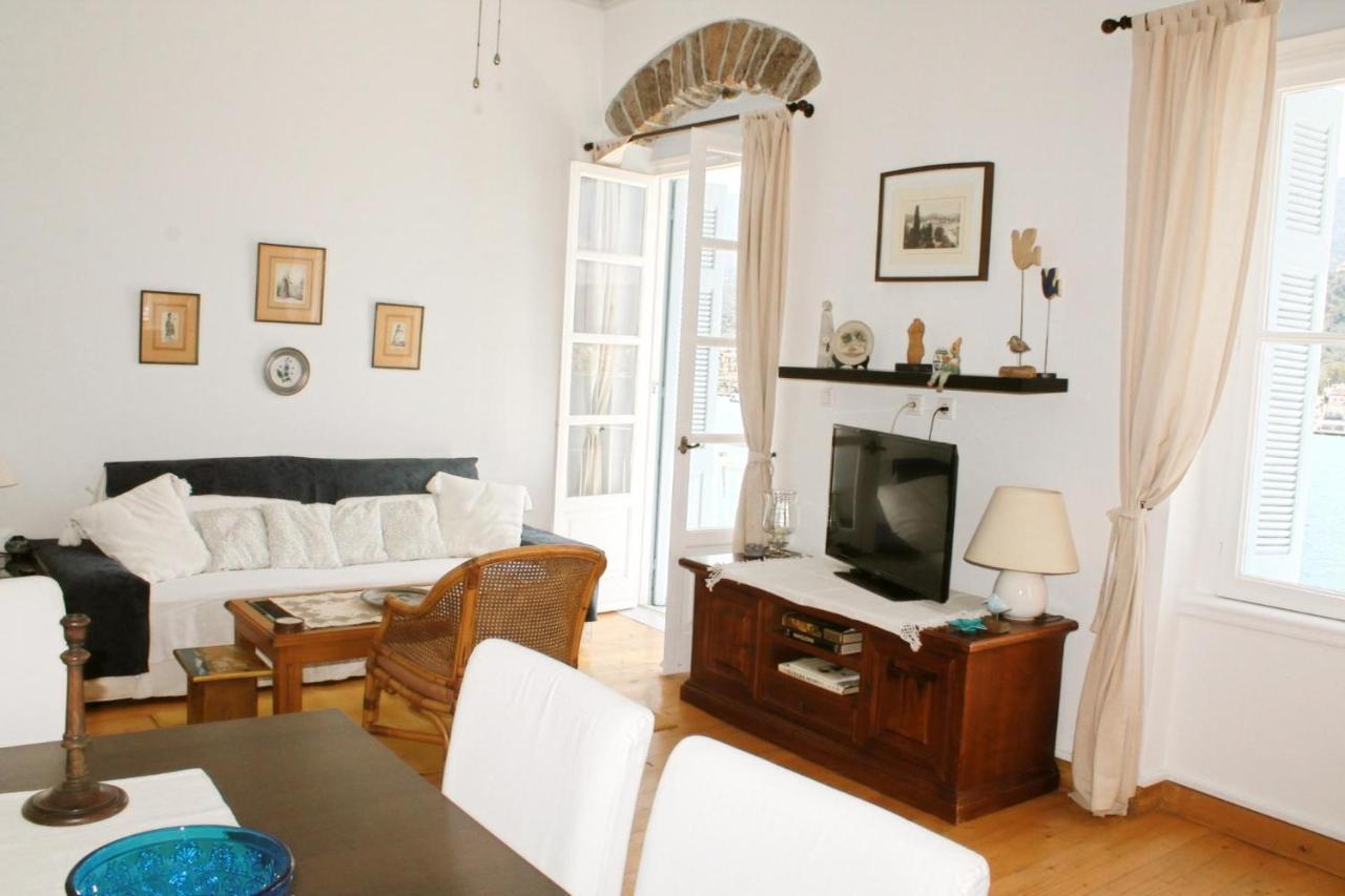 Magdalene'S House Apartment Poros Town Ngoại thất bức ảnh